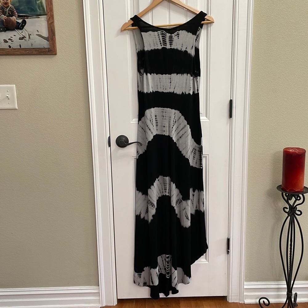 Everleigh tie dye high low maxi. M - Picture 5 of 7